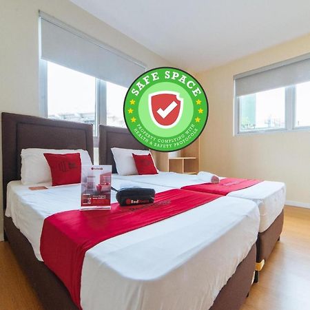 RedDoorz Plus @ A Rita Street San Juan San Juan  Zewnętrze zdjęcie