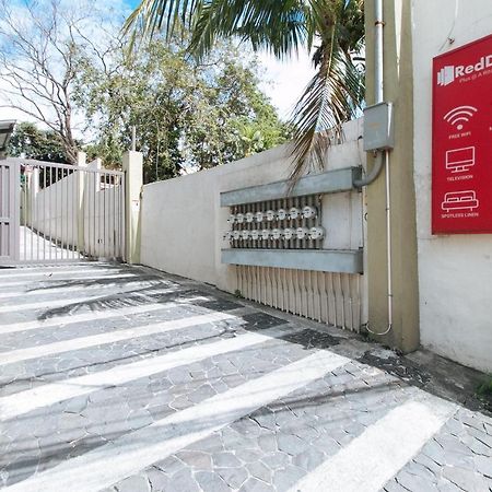 RedDoorz Plus @ A Rita Street San Juan San Juan  Zewnętrze zdjęcie