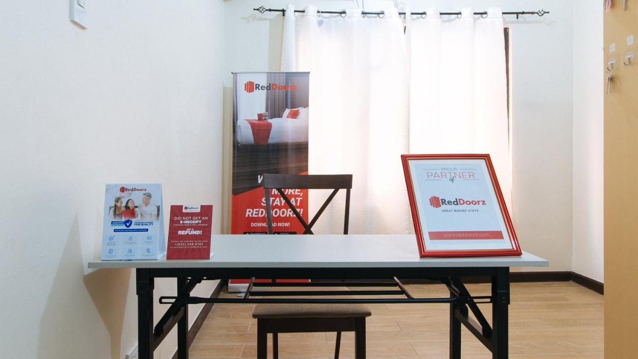 RedDoorz Plus @ A Rita Street San Juan San Juan  Zewnętrze zdjęcie