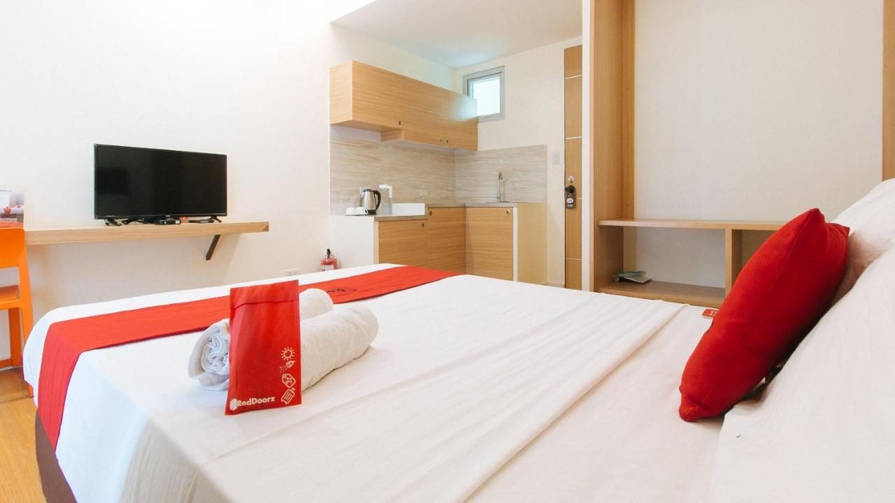 RedDoorz Plus @ A Rita Street San Juan San Juan  Zewnętrze zdjęcie