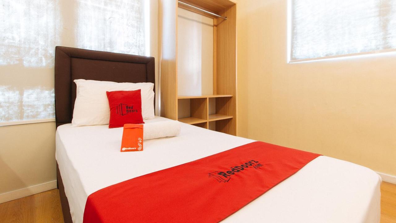 RedDoorz Plus @ A Rita Street San Juan San Juan  Zewnętrze zdjęcie